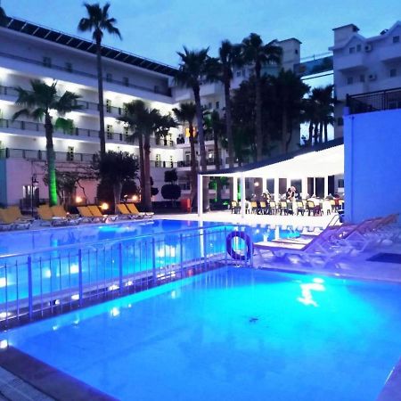 Malibu Resort 凯梅尔 外观 照片