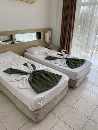 Malibu Resort 凯梅尔 外观 照片