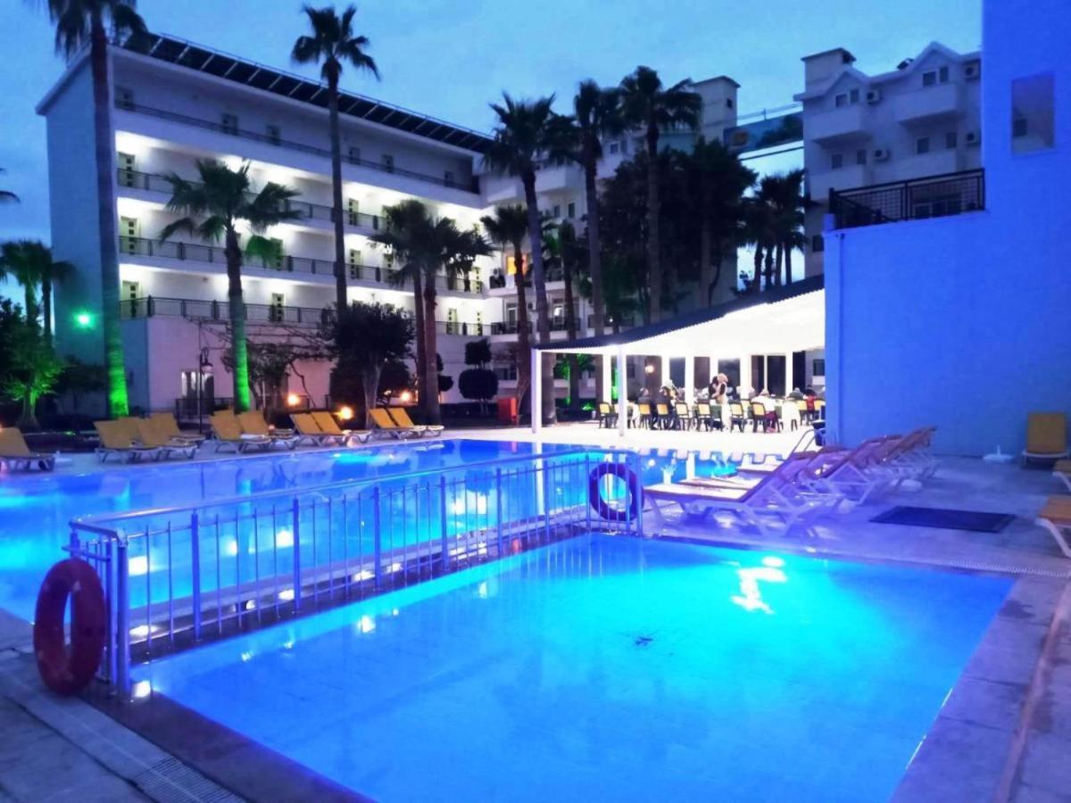 Malibu Resort 凯梅尔 外观 照片